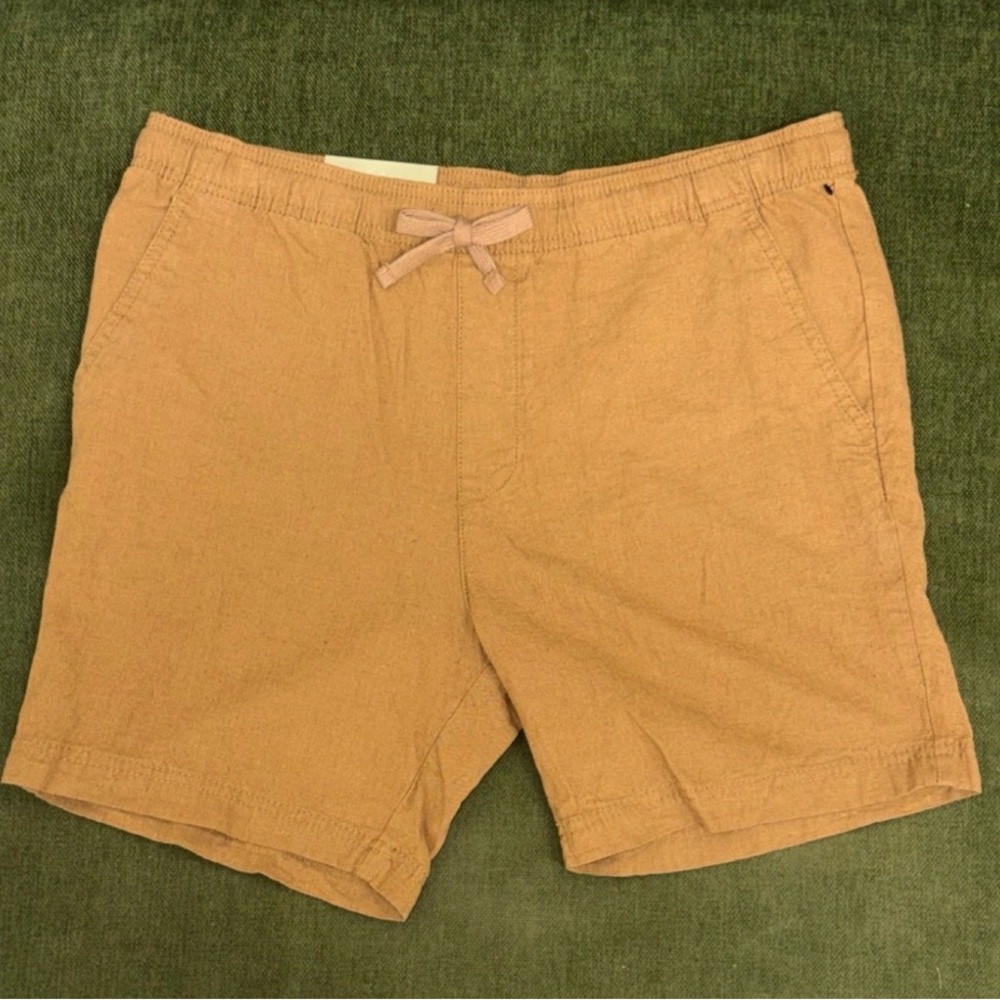 Goodfellow & Co Men's Light Brown Flat Front Shorts